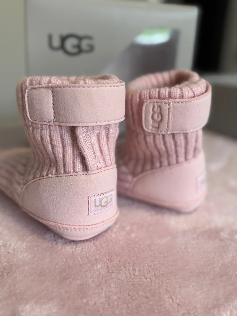 UGG Baby Pink Knit Booties Boots Size 4 w/ Original Box